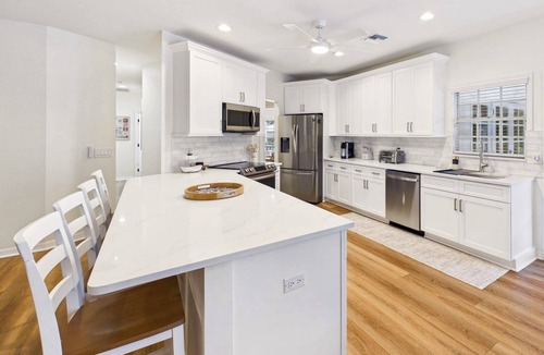 McGregor House | Coastal Retreat w/Private Pool 15 Min to Beaches & Downtown Sleeps 8 New