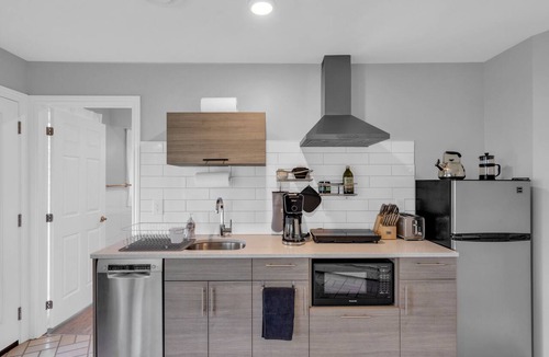 Ruthven Apartment | Coastal Suite #1 - Seacliff Beach Suites