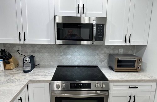 Rock Harbor Condo | Coastal Themed Villa Retreat in Paradise Awaits for You!
