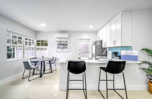 Coral Ridge Apartment | Coastal Unit .5 Miles to Beach!