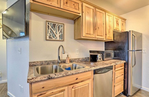 South Addition Apartment | Coastal-view Apartment Near Downtown Anchorage!