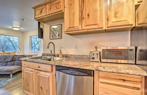 South Addition Apartment | Coastal-view Apartment Near Downtown Anchorage!