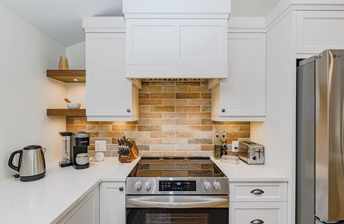 Cobble Hill House | Cobble Hill Winery Guest House