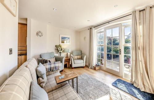 North Sunderland House | Cobblestone Cottage