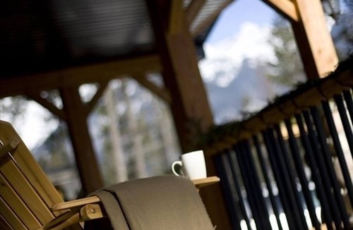 Edgewater Cottage | Cobblestone Cottage, Stay 3 nights, pay for 2 nights, Hot Spring Passes Incl.*