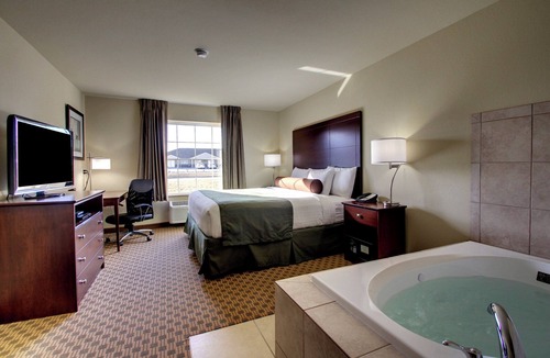 Newton Hotel | Cobblestone Hotel & Suites - Newton