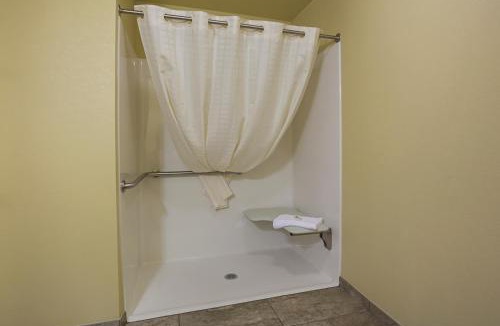 Altamont Hotel | Cobblestone Inn & Suites - Altamont