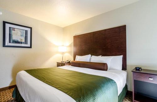 Cambridge Hotel | Cobblestone Inn & Suites Cambridge