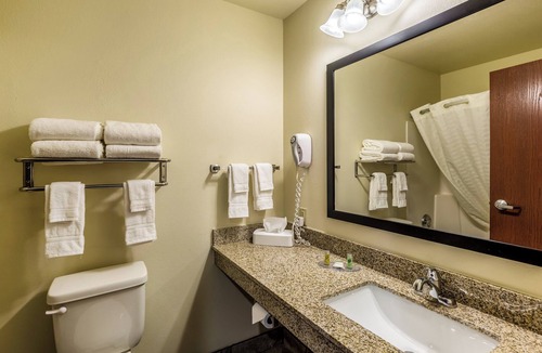 Merrill Hotel | Cobblestone Inn & Suites Merrill