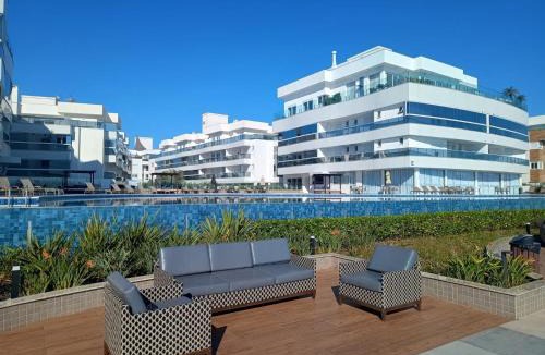 Ingleses Sul Apartment | Cobertura com SPA Privativo - 3 Suítes - 8 pessoas - 50 metros do Mar - Mirante Home Club