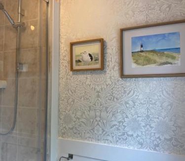 Winestead Bed & Breakfast | Cobweb Cottage