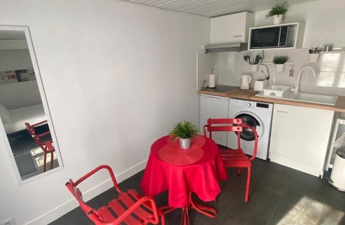 Pierrefitte-sur-Seine Apartment | Coca-Cola Studio near Paris