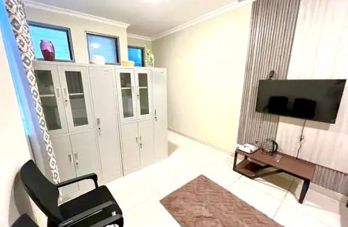 North Legon Hotel | Coco Caribbean Lodge