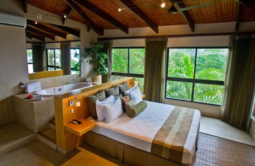 Anse Bois de Rose Hotel | Coco de Mer Hotel and Black Parrot Suites
