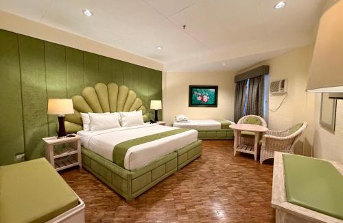 Dumaguete Hotel | Coco Grande Hotel