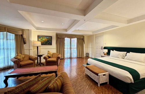 Dumaguete Hotel | Coco Grande Hotel