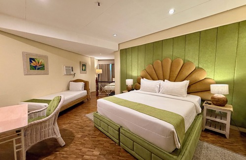 Dumaguete Hotel | Coco Grande Hotel
