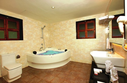 Pollachi Hotel | Coco Lagoon by Great Mount