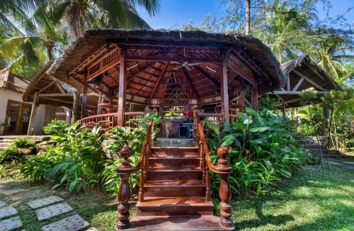 Ong Lang Resort | Coco Palm Beach Resort