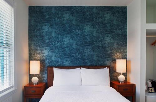 Downtown Bed & Breakfast | Coco Plum Inn