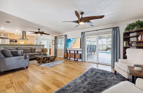 Cocoa Isles Country Club House | Cocoa Beach escape - pool, bikes & beach kit