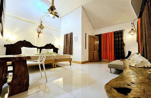 Manoc-Manoc Hotel | CocoLoco Boracay Beach Resort