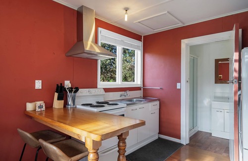 Waitarere Beach House | CocoLoco - Waitarere Beach Holiday Home