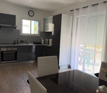 Moules-et-Baucels Apartment | Cocon aux portes des Cévennes avec piscine
