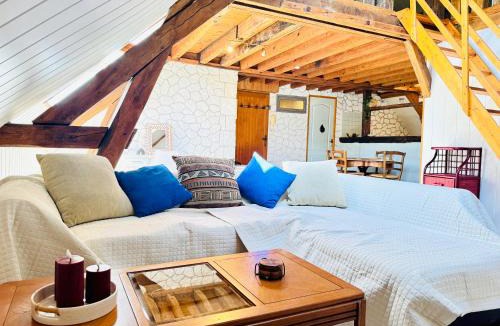 Sainte-Maure Apartment | Cocon Champêtre - WiFi & Climatisation