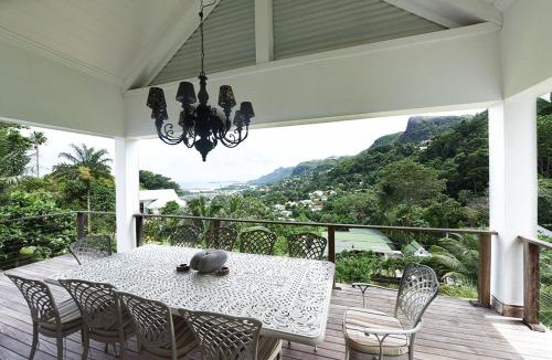 Mahe Island Villa | Coconut Climb