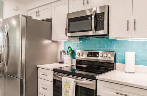 Whitney Beach House | Coconut Dreams! Heated Pool, 4 min to AMI Beach