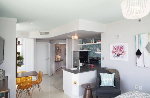 Coconut Grove Apartment | Coconut Grove:10th Fl Studio-Parking Included