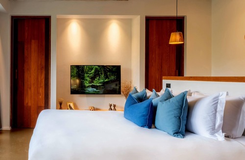 Bang Krasop Hotel | Coconut Lane Bangkok