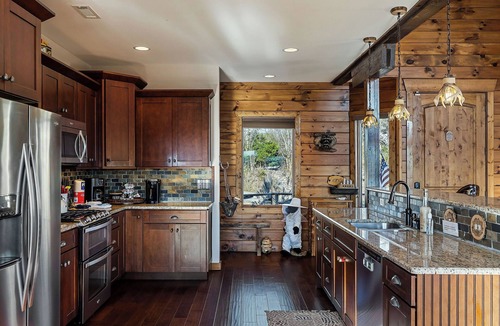 Smithville Cabin | Coconut Ridge Over Looking Center Hill