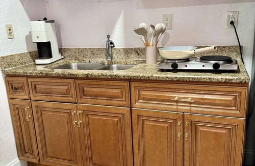 Central Naples Apartment | Coconut River Escape: Your 1-Bedroom Retreat Steps from Dining & Near the Beach!