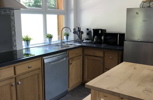 Ramonchamp House | Cocooning spirit gîte close to hiking trails and cycle path.