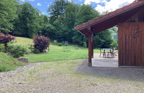 Ramonchamp House | Cocooning spirit gîte close to hiking trails and cycle path.