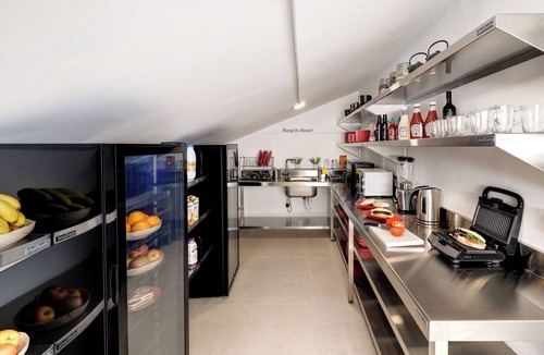 Malaga Historic Centre Hostel | Coeo Hostel Hernan Ruiz