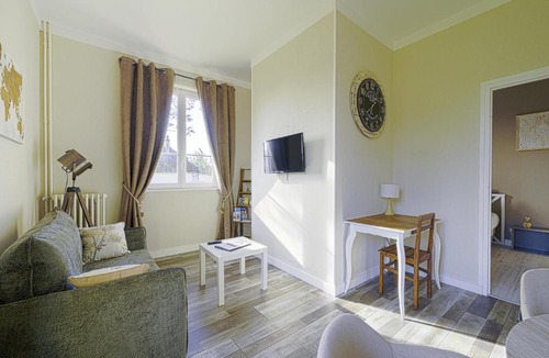 Falaise Apartment | Coeur de Falaise 1 - T2 centre-ville, parking, borne de recharge