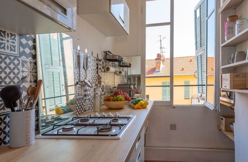 Vernier Apartment | Coeur de Nice, charme Authentique Niçois, terrasse.