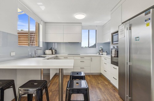 Coffs Harbour House | Coffs Harbour Beach Escape - Affordable, Pet Friendly, Pool, Spa,Tennis, Beach