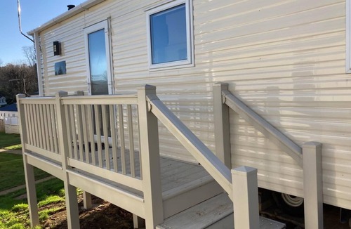 Hastings Apartment | Coghurst Hall Holiday Park, Green Gardens