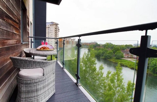Butetown Apartment | Cohost Partners | Modern 2BR Apt | River Views