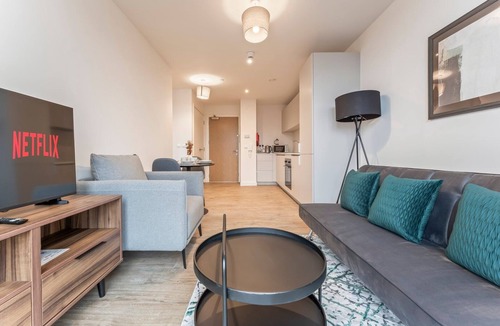 Theatreland Birmingham Apartment | Cohost Partners Stylish 1BR Central Birmingham
