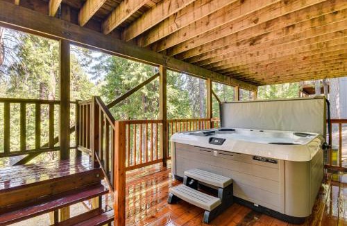 Cold Springs House | Cold Springs Mountain Cabin: Hot Tub & Generator