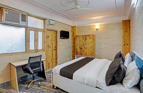 Noida Hotel | Collection O Aditya Inn Sector 66 Noida Near Adarsh Pariksha Kendra
