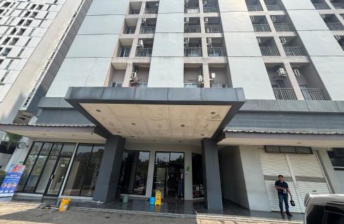 Serpong Hotel | Collection O Expressia Stay