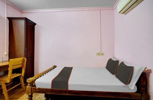 Kuravilangad Hotel | Collection O Mali Residency