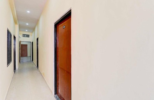 Varanasi Hotel | Collection O Varanasi Ashta Bhuji Temple