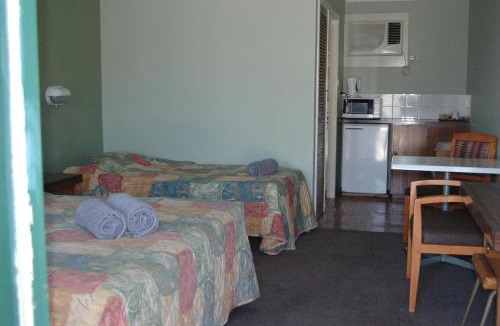 Collie Hotel | Collie Motel